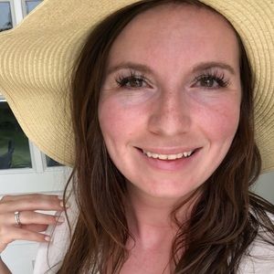 Meet your Posher, Becca